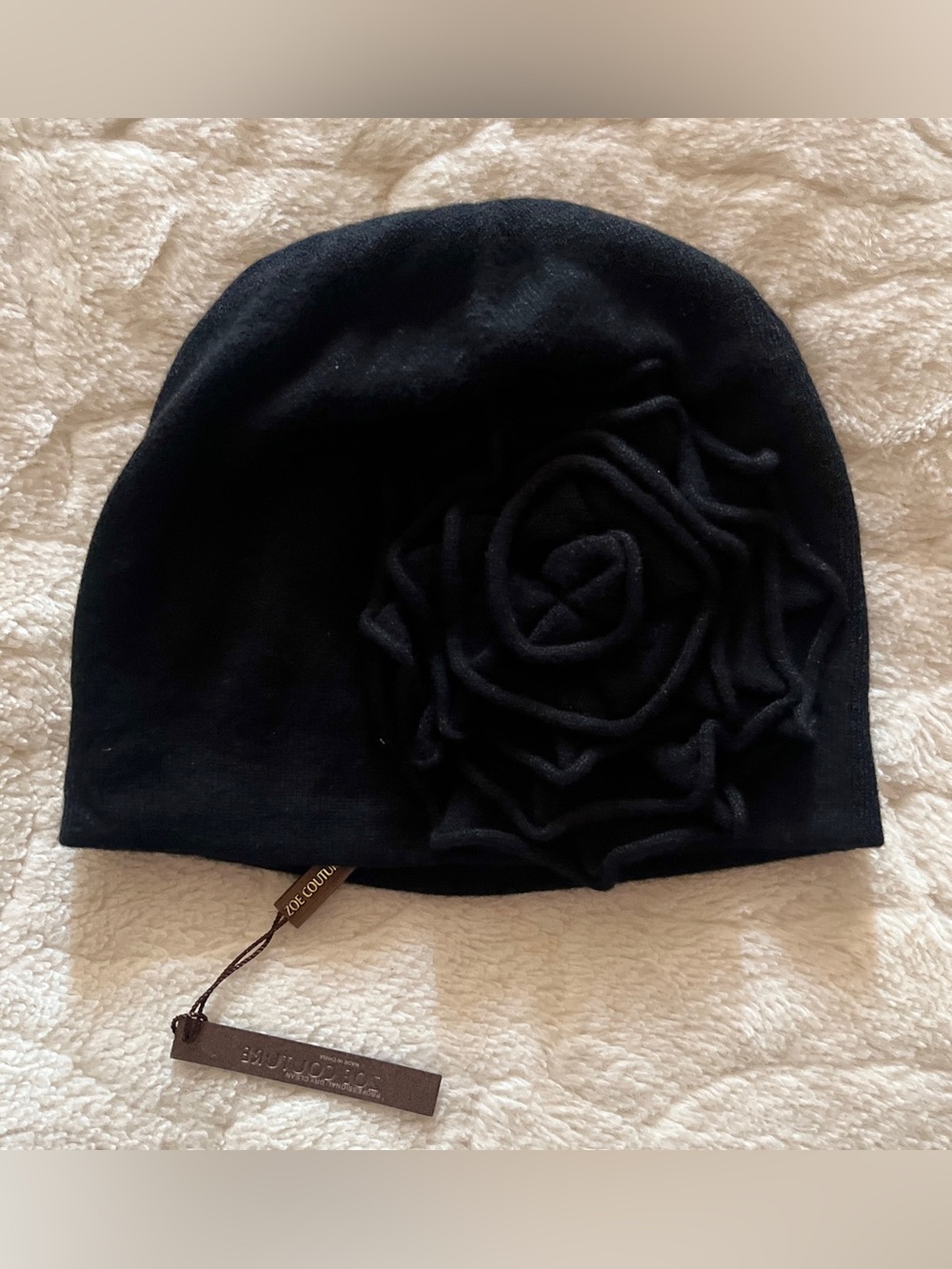 NWT Zoe Couture 100% Cashmere Big Flower Beanie Hat – Black